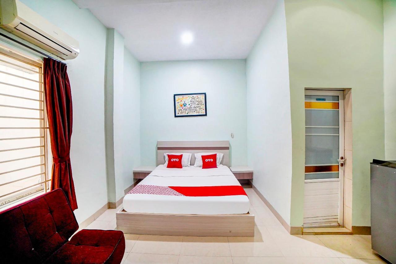 Oyo 91170 Ayahanda Hotel 2*