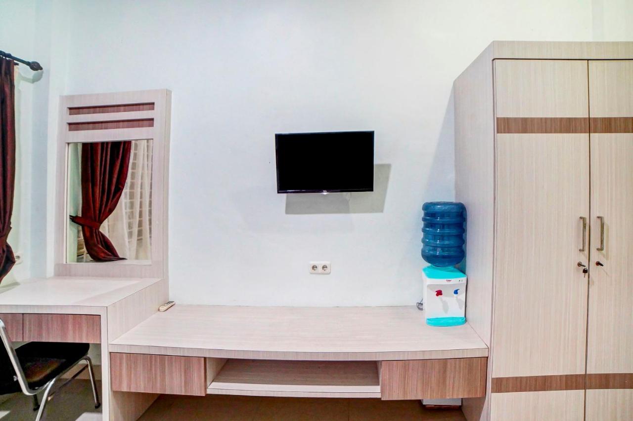 Hotel Oyo 91170 Ayahanda 2*